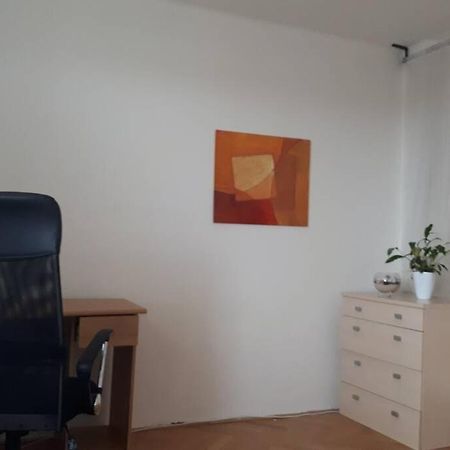 Room In Apartment Prague 3 Esterno foto
