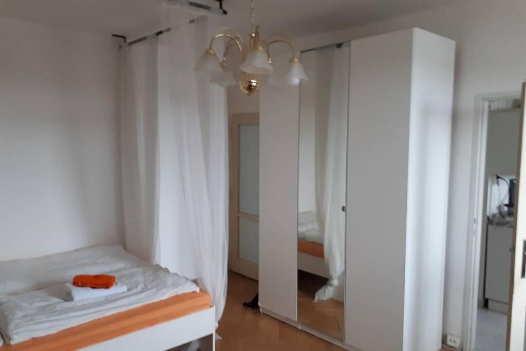 Room In Apartment Prague 3 Esterno foto